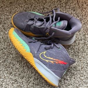 Kyrie 7 Daybreak